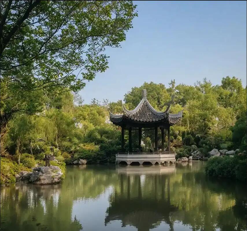 泉州鲤城笔趣餐饮有限公司